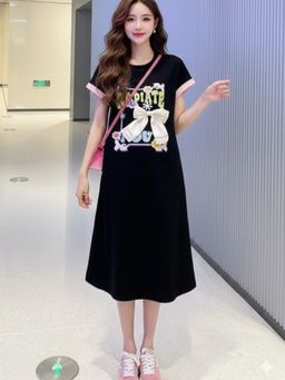 Trenbee - Women Black Blended Graphic Midi Dress