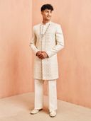 Off White color option, Currently selected