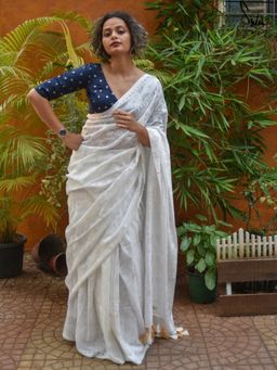 Suta - White Handloom Cotton Polyester Blend Saree without Blouse