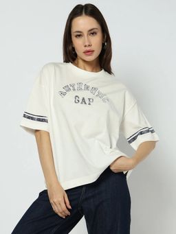 GAP - Women White Crew Neck Solid T-shirt