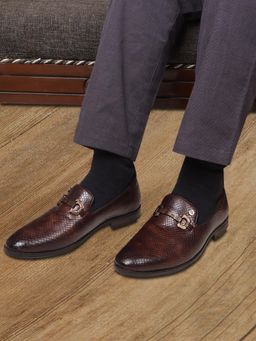 Carlton London - Men Brown Textured Slip-On with Metallic Buckle Loafers