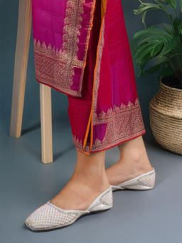 Carlton London - Women Silver Embellished Ethnic Jutties