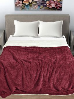 FABINALIV - Maroon Geometric Mild Winter 600 Gsm Woollen Double Bed Comforter King