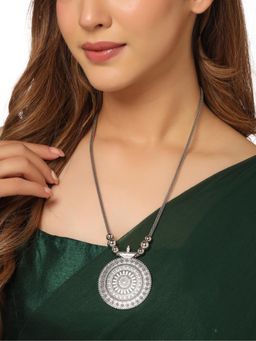 Gahan - Womens Elegant Silver Oxidised Brass Necklace