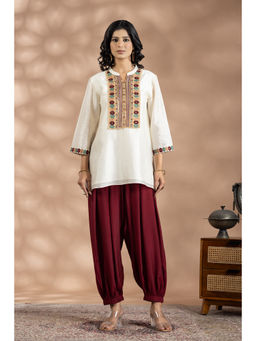 HAAVI BY PURAB - White Silk Chanderi Embroidered Kurti