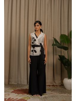 VANSHIKA AGARWAL LABEL - Women White Raya Jacket with Top and Pant