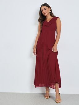 Styli - Women Red Solid V Neck Sleeveless A-Line Maxi Dress