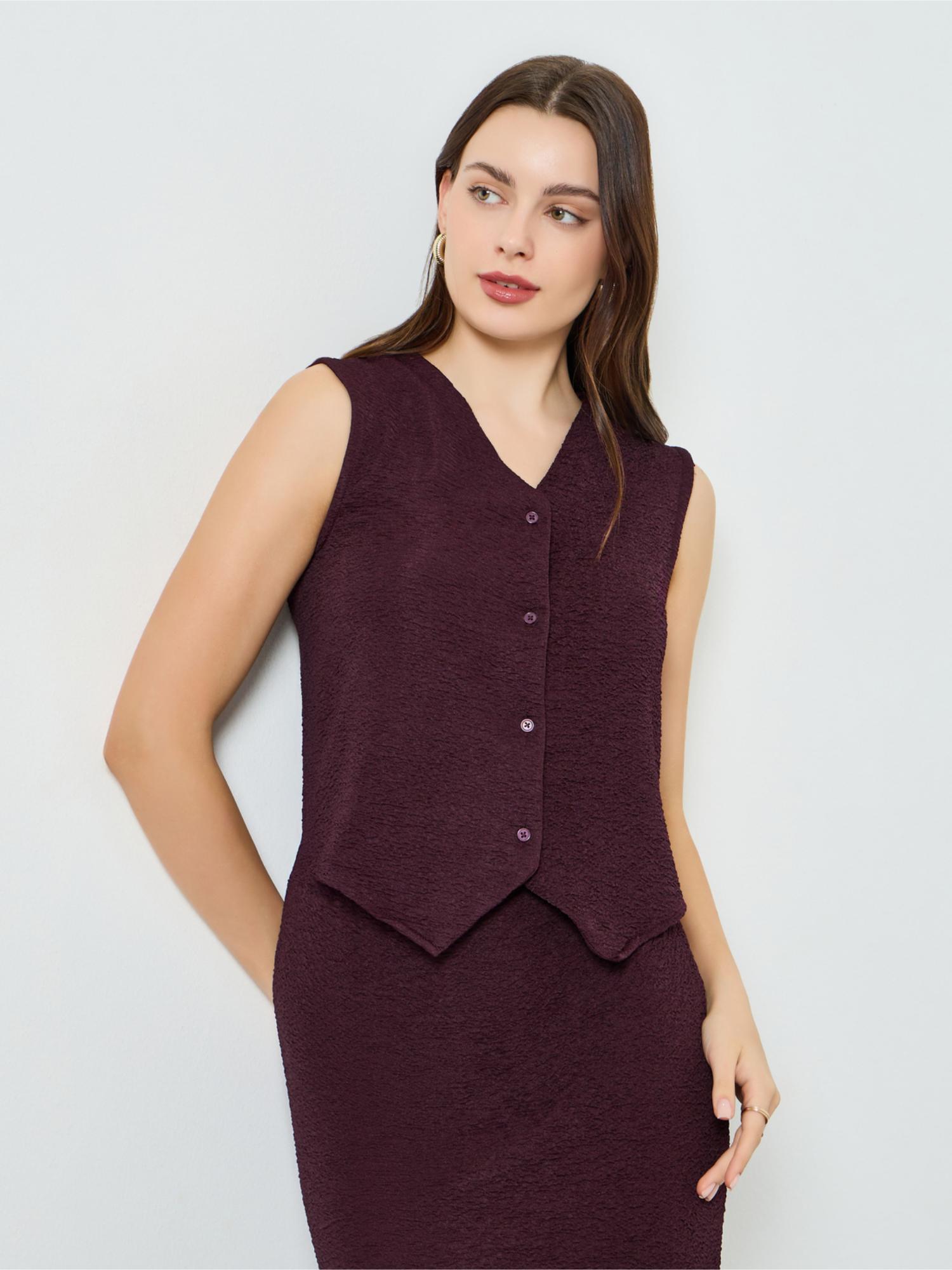 styli Women Textured V-Neck Sleeveless Jersey Waistcoat-picture-32