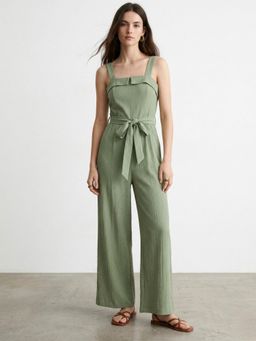 Outzidr - Green Square Neck Solid Jumpsuit
