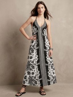 Outzidr - Black Halter Neck Floral Printed Dress