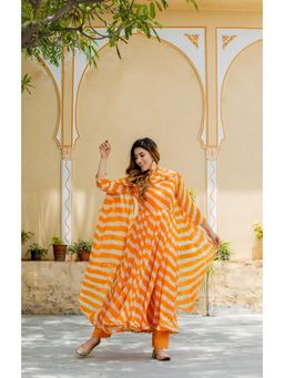 HOUSE OF JAMOTI - Orange Tango Leheriya Kalidar Kurta Pant With Dupatta (Set of 3)