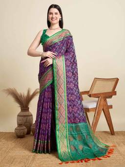 URBAN PALLU - Women Purple Silk Blend Woven Saree