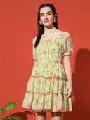 Green color option, Sold out, Currently selected