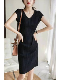 Outzidr - Black V-Neck Ribbed Dress