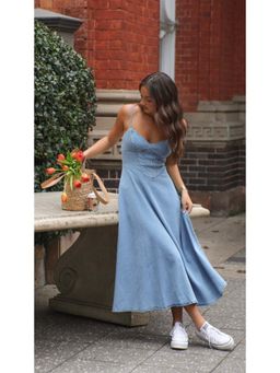 Outzidr - Blue Pointed Waistline Denim Dress