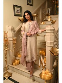 Mahee Jaipur - Pink Muslin Embroidered Kurta With Pant & Dupatta