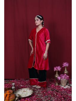 Rivaz Threads and Co - Pink Velvet Solid/Plain Kurta With Palazzo