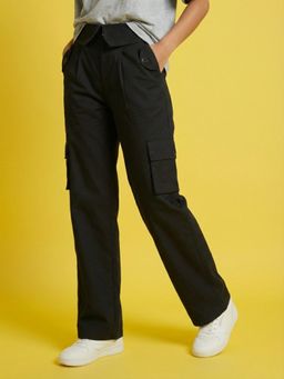 Buynewtrend - Collared Waistband Design Black Women High Waist Cargo