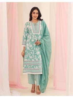 STUDIO MISRI - Green Floral Printed Kurta with Pant and Dupatta