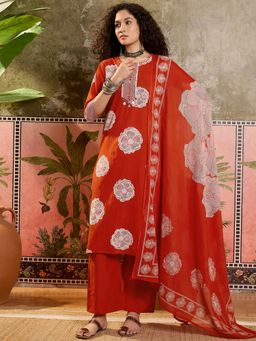 Vastramyaa - Women Rust Orange Floral Printed Kurta with Pant and Dupatta