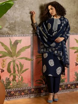 Vastramyaa - Women Blue Floral Printed Kurta with Pant and Dupatta