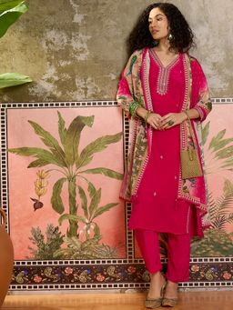 Vastramyaa - Women Pink Embroidered Kurta with Pant and Dupatta