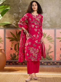 Vastramyaa - Women Pink Floral Printed Kurta with Pant and Dupatta