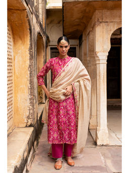 Karaj Jaipur - Pink Patola Chanderi Printed Kurta with Pant and Dupatta (Set of 3)