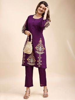 Tikhi Imli - Purple Silk Blend With Multi Thread Embroidered Kurta And Pant