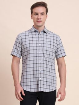 JadeBlue - Men Blue Pure Cotton Checks Tailored Fit Shirt