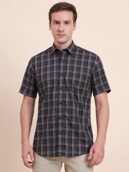 JadeBlue - Men Grey Pure Cotton Checks Tailored Fit Shirt