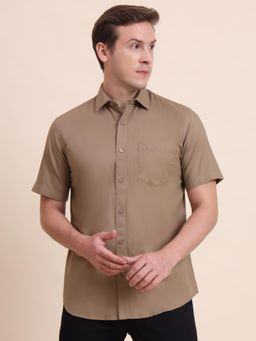 JadeBlue - Men Brown Pure Cotton Solid Tailored Fit Shirt
