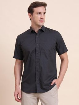 JadeBlue - Men Grey Pure Cotton Solid Tailored Fit Shirt