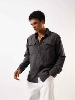 Hubberholme - Men Grey Textured Relaxed Fit Spread Collar Shirt