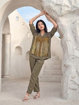 JULIANA DREAM - Women Satin Printed Shirt And Pyjama Olive