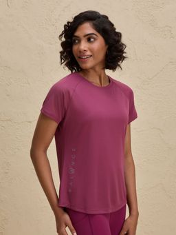 Nykd by Nykaa - Quick Dry Half Sleeves Regular Fit Running Sports Tee NYK033 Grape