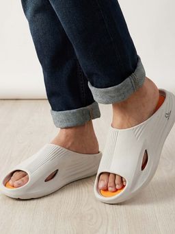 Carlton London - Men Grey Aerodynamic Dual-Tone Comfort Sliders