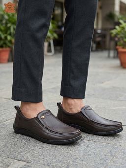 Carlton London - Men Brown Comfort Slip-On Loafers