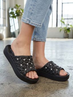 Iconics - Women Black Embellished Quilted Slip On Sliders