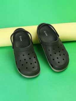 max - Men Olive Clogs