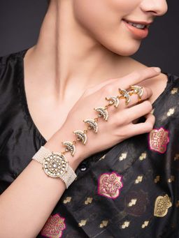 PANASH - White Brass Hand Harness