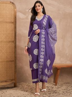 CHETI - Women Purple Embroidered Thread Work Kurta with Pant and Dupatta