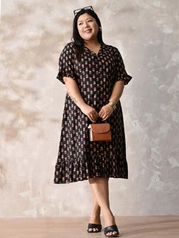 Desi Noor - Women Black Floral Printed Dress