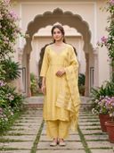 Yellow color option, Currently selected