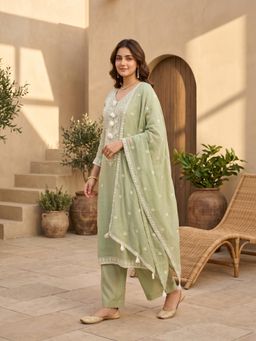 Koskii - Women Green Embroidered Thread Work Kurta with Pant and Dupatta