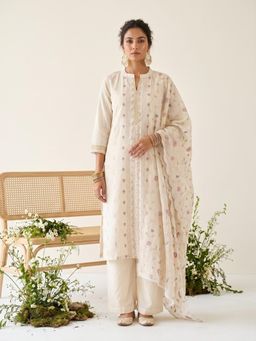 Koskii - Women Off White Floral Embroidered Kurta with Pant and Dupatta