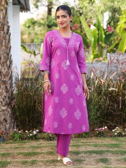 ARAMYA - Women Purple Floral Printed Kurta with Pant