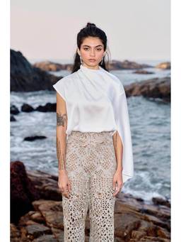 dash and dot - Ivory Drape Top