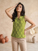 Green color option, Sold out, Currently selected