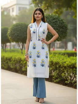 Anastay Clothing - White Floral Cotton Regular Kurta